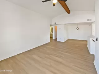 Photo #3: 6666900 Listing