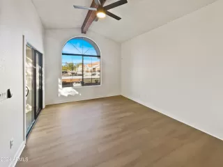 Photo #4: 6666900 Listing