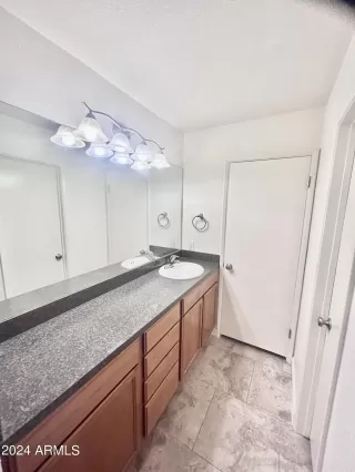 Photo #3: 6667037 Listing