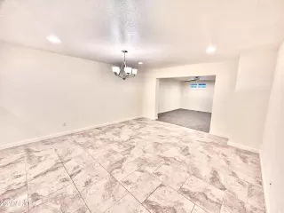 Photo #5: 6667037 Listing