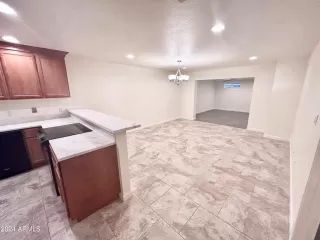 Photo #6: 6667037 Listing