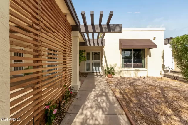 MLS: 6667074 Condo For Sale