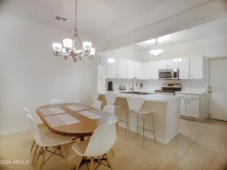 Photo #3: 6667126 Listing 