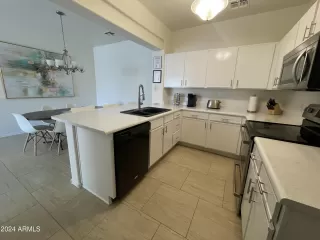 Photo #5: 6667126 Listing 