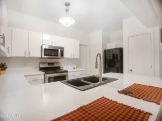 Photo #6: 6667126 Listing 