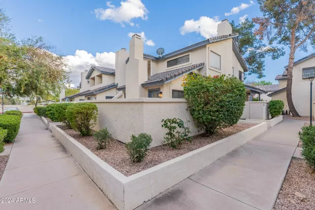 MLS: 6667244 Condo For Sale