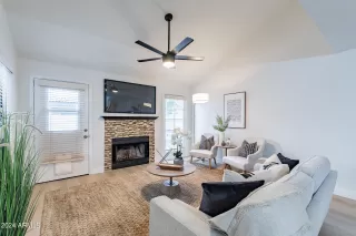 Photo #6: 6667244 Listing