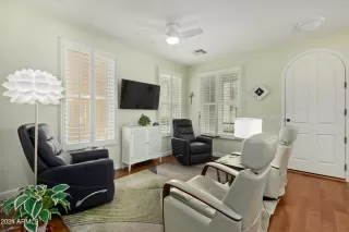 Photo #6: 6667425 Listing 