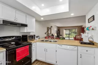 Photo #1: 6667685 Listing