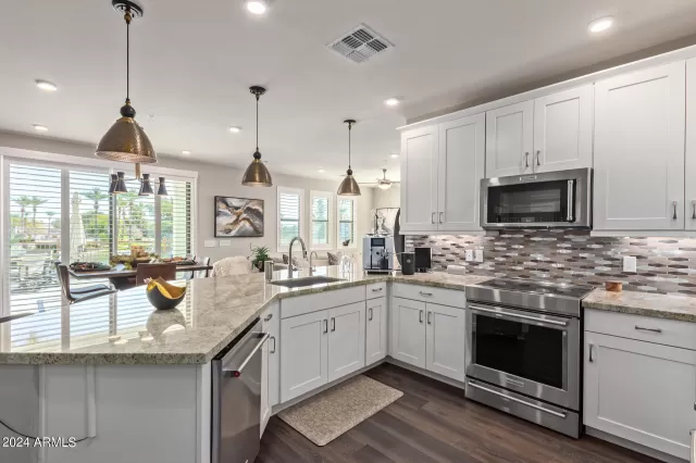 MLS: 6667718 Condo For Sale