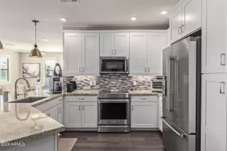 Photo #2: 6667718 Listing 