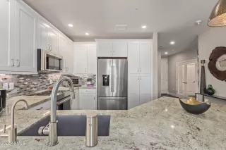 Photo #5: 6667718 Listing 