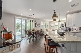 Photo #6: 6667718 Listing 