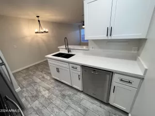 Photo #3: 6667806 Listing 