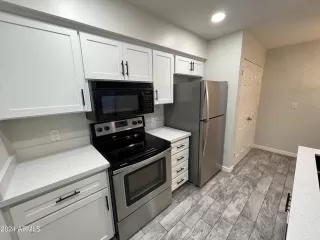 Photo #6: 6667806 Listing 