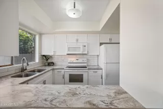 Photo #1: 6667936 Listing 