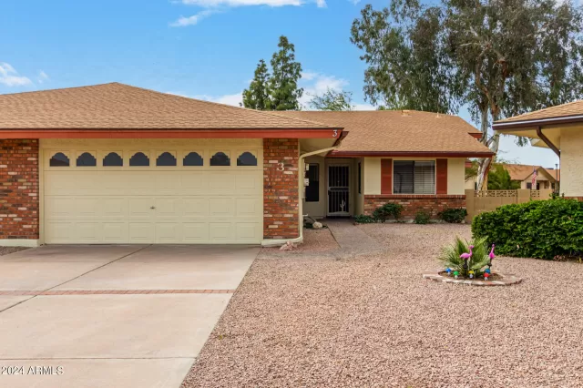 MLS: 6668056 Condo For Sale