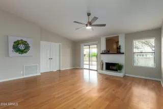 Photo #4: 6668056 Listing