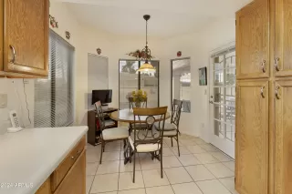 Photo #5: 6668481 Listing