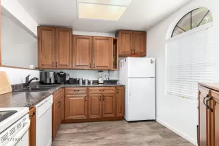 Photo #6: 6668577 Listing 