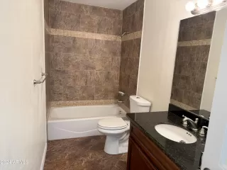 Photo #4: 6668750 Listing