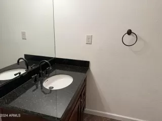 Photo #6: 6668750 Listing