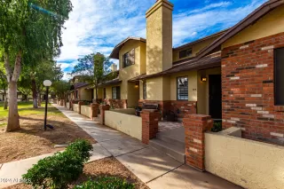 Photo #2: 6668803 Listing 