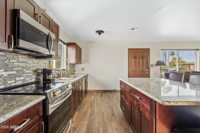 MLS: 6668961 Condo For Sale