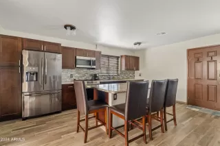 Photo #2: 6668961 Listing