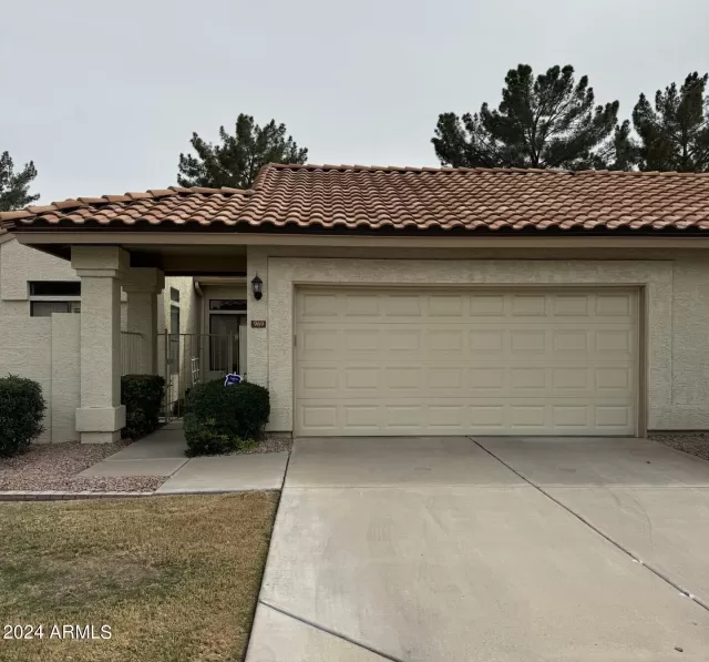 MLS: 6669024 Condo For Sale