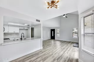 Photo #4: 6669345 Listing