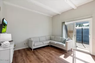 Photo #2: 6669812 Listing 