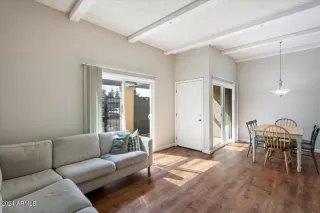 Photo #3: 6669812 Listing 