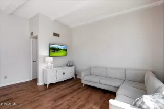 Photo #4: 6669812 Listing 