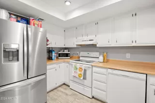 Photo #6: 6670017 Listing 