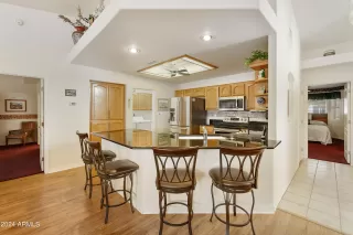 Photo #4: 6670198 Listing