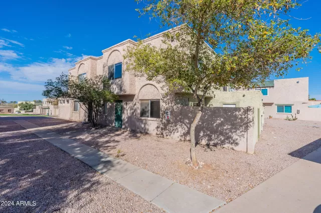 MLS: 6670286 Condo For Sale