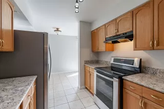 Photo #6: 6670286 Listing