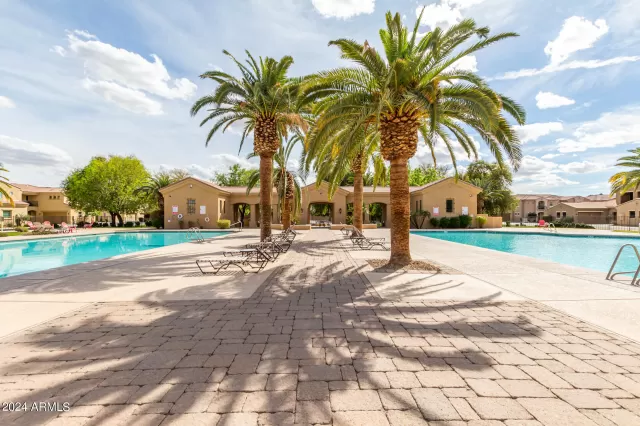 MLS: 6670328 Condo For Sale