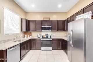 Photo #3: 6670328 Listing