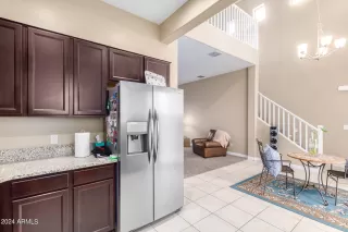 Photo #6: 6670328 Listing