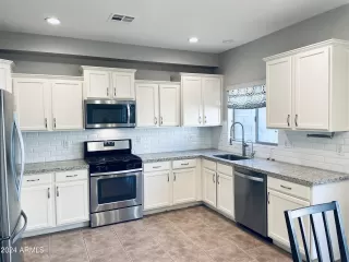 Photo #5: 6670537 Listing