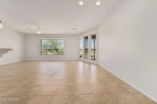 Photo #6: 6670763 Listing