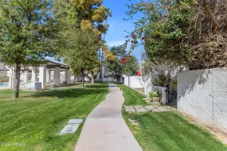 Photo #5: 6670868 Listing 