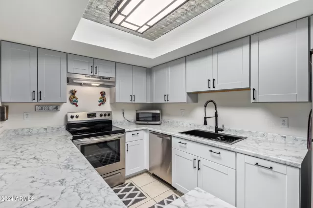 MLS: 6670869 Condo For Sale