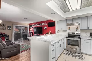 Photo #3: 6670869 Listing 