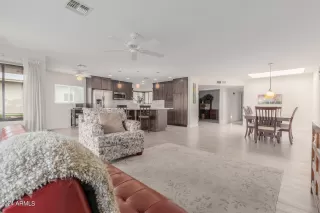 Photo #6: 6670935 Listing 