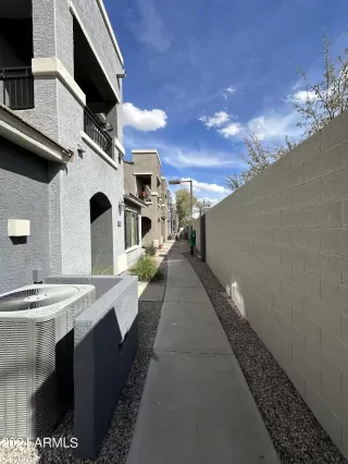 Photo #1: 6671106 Listing