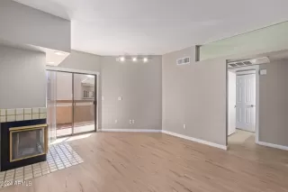 Photo #5: 6671113 Listing