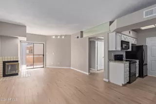 Photo #6: 6671113 Listing